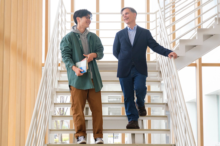 四国大学 国際文化学科では、ネイティブの教員や留学制度など、充実した環境で国際人を目指せます