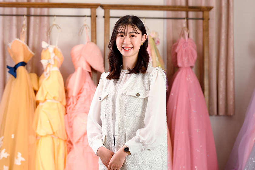 名古屋外語・ホテル・ブライダル専門学校の学生