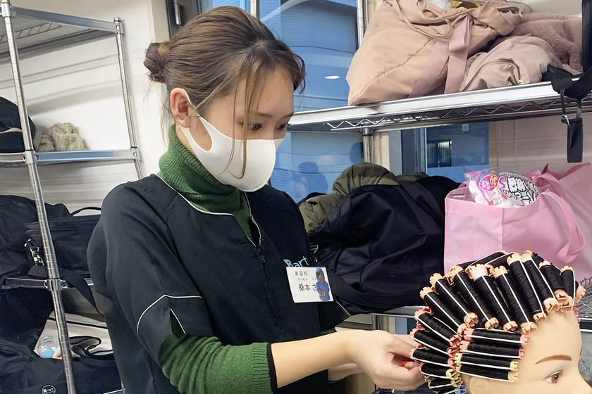 大阪ビューティーアート専門学校の学生