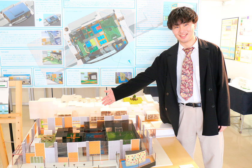 専門学校　文化デザイナー学院の学生