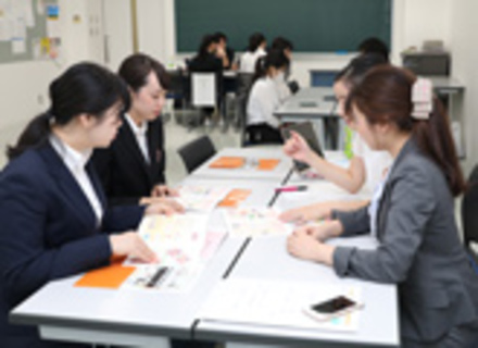 専門学校名古屋デンタル衛生士学院の特長２