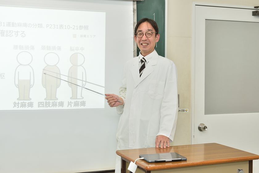 大阪行岡医療専門学校長柄校の先生