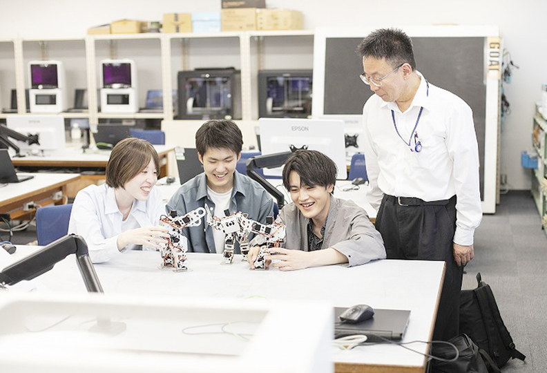 エプソン情報科学専門学校の風景