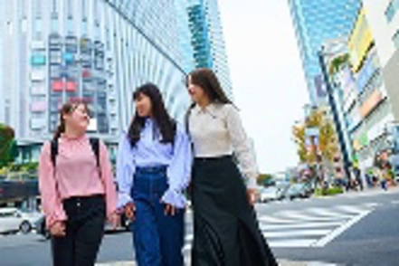 宝塚大学 大阪梅田に近い/キャンパスがあるのは「大阪梅田」。毎日の通学はもちろん、臨地実習先への移動もスムーズです。