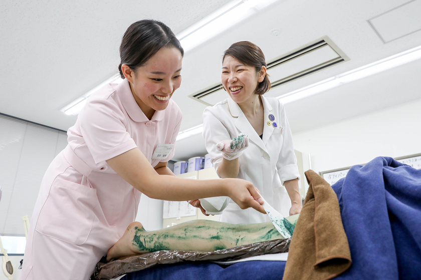 関西ビューティプロ専門学校の先生