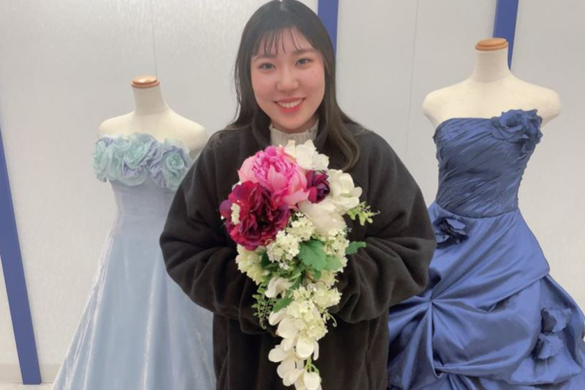 大阪ホテル鉄道＆ブライダルビューティー専門学校の学生