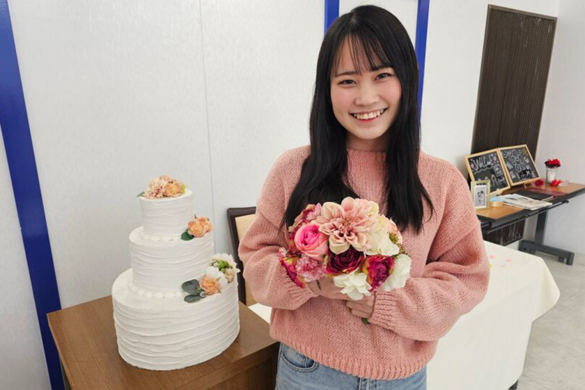 大阪ホテル鉄道＆ブライダルビューティー専門学校の学生