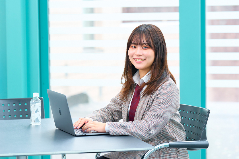 戸板女子短期大学の学生