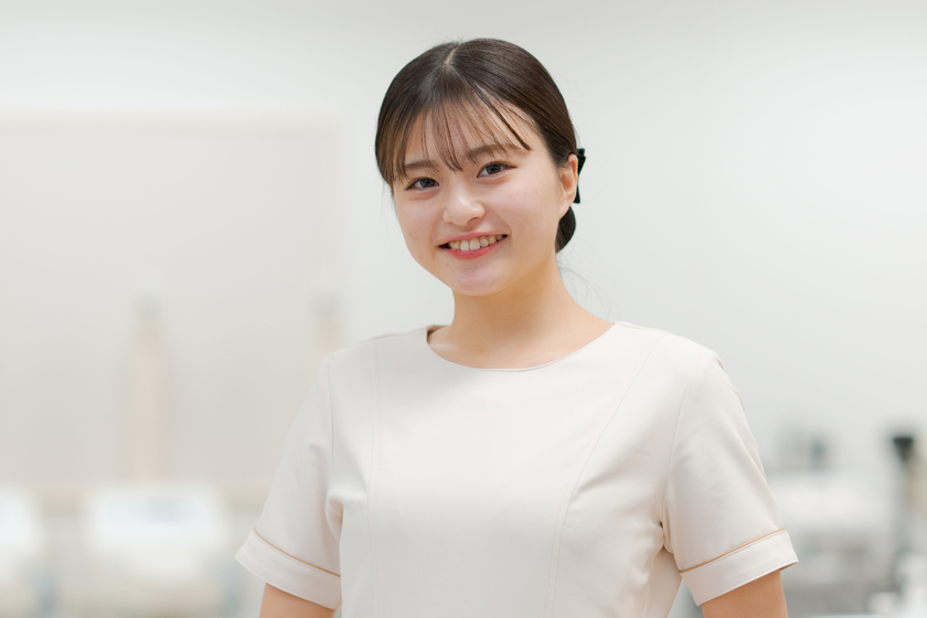 大阪ベルェベルビューティ＆ブライダル専門学校の学生