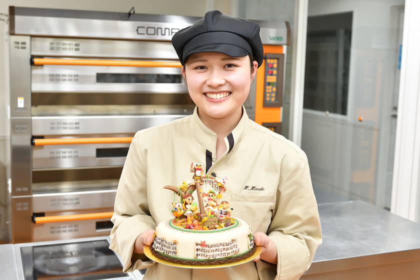 札幌観光ブライダル・製菓専門学校の学生