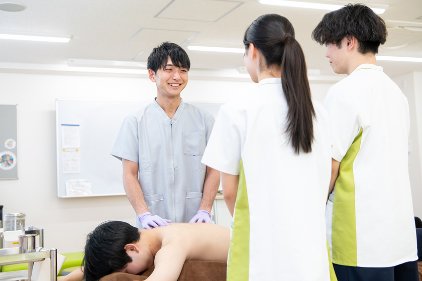 東京呉竹医療専門学校の先生