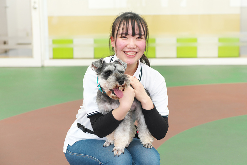 大阪ＥＣＯ動物海洋専門学校の学生