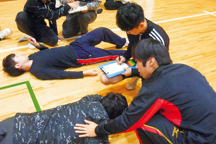 広島都市学園大学 授業では、災害看護に必要な基礎知識を学び、実践に即した演習も行います