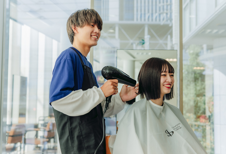 中日美容専門学校の風景
