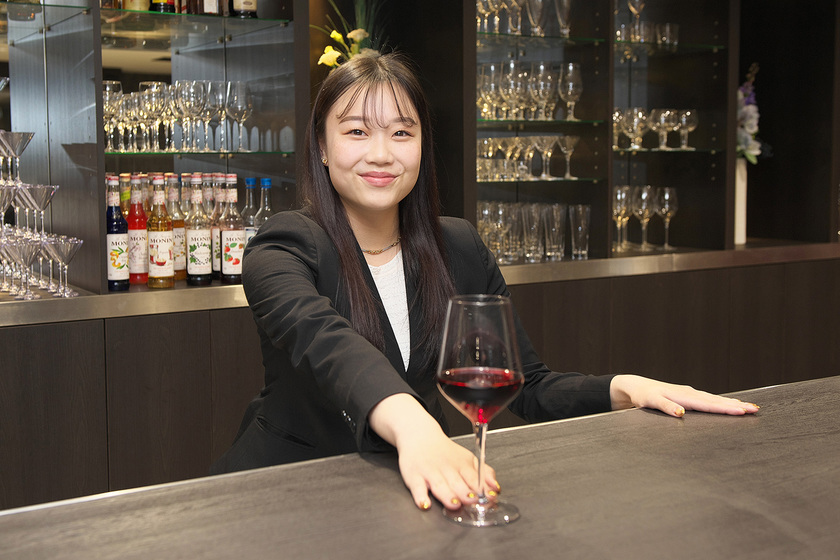 大阪ホテル・観光＆ウェディング専門学校の学生