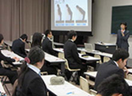 富山国際大学の特長２