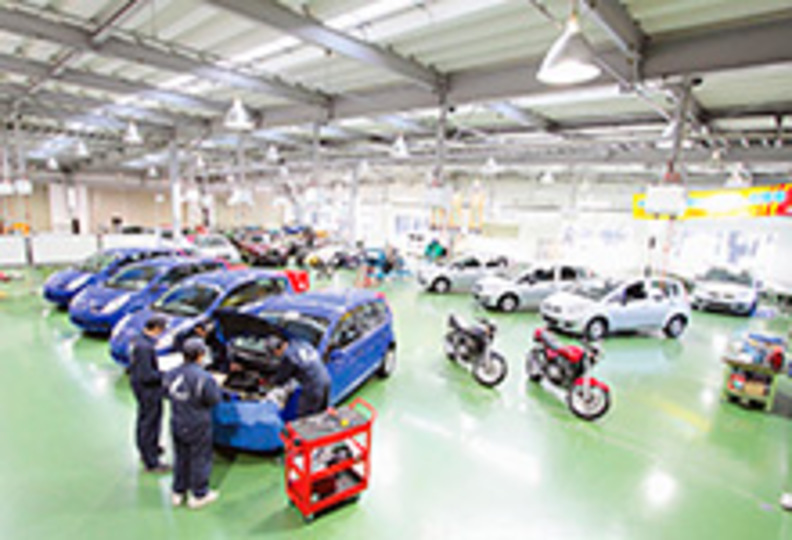 専門学校　つくば自動車大学校の風景