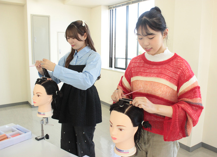 岩手理容美容専門学校の特長２