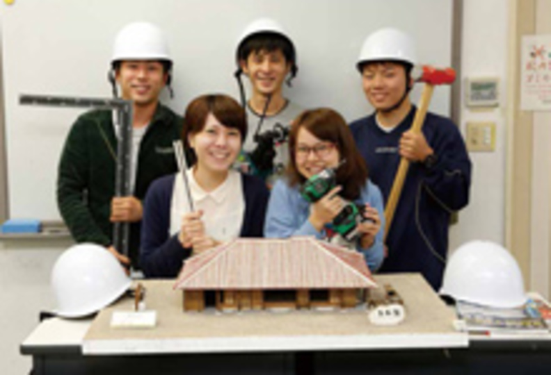 サイ・テク・カレッジ那覇の風景