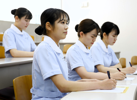 日本赤十字豊田看護大学の特長１