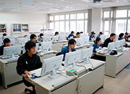 沖縄職業能力開発大学校の特長３