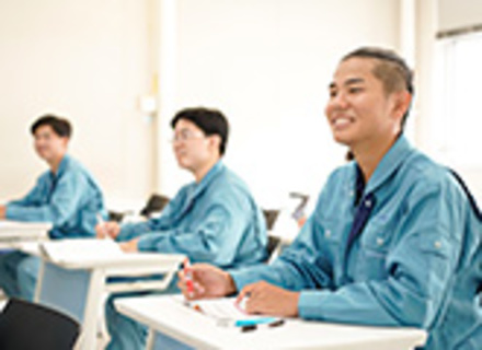 関西職業能力開発促進センター大阪港湾労働分所の特長３