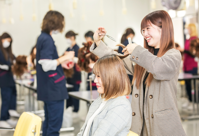 九州ＣＴＢ理容美容専門学校の風景