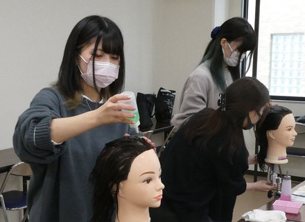 アイム近畿理容美容専門学校の特長２