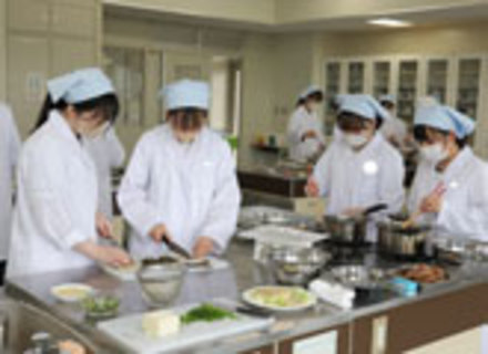 三河歯科衛生専門学校の特長１