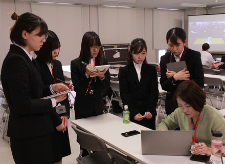 アーツカレッジヨコハマの特長１