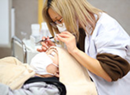 和歌山高等美容専門学校の特長１