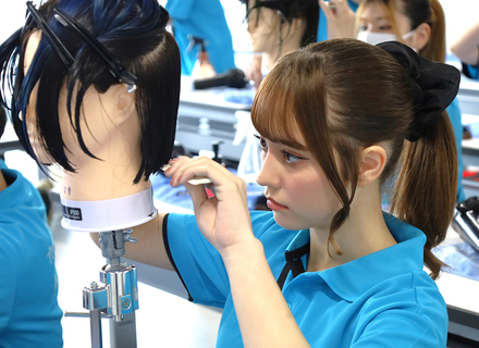 東洋理容美容専門学校の特長１