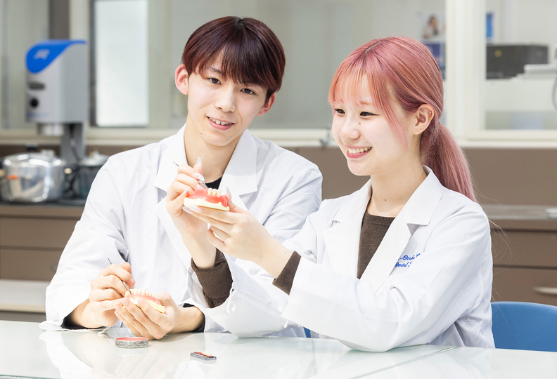 新大阪歯科技工士専門学校の風景