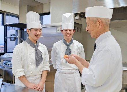 ＹＩＣ調理製菓専門学校の特長１