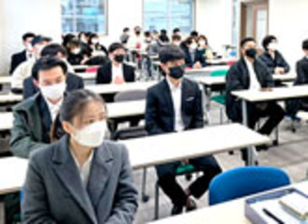 相模原ビジネス公務員専門学校の特長２