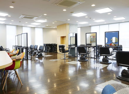 群馬県美容専門学校の特長２