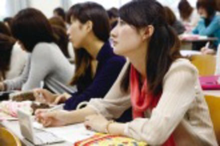西南学院大学 外国語の修得を重視し、幅広い共通科目(人文、社会、自然)を履修できます