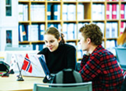 西南学院大学の特長２