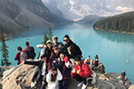 福岡大学 カナダのカルガリー大学での約1カ月間。異文化を体験して国際感覚や生きた英語力を養います（英語学科）