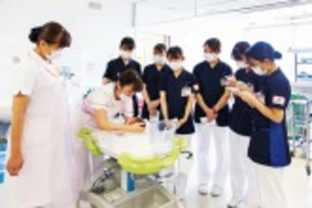 福岡大学 看護学科は、保健師(国)受験資格、養護教諭一種免許状(国)も取得可能です※いずれも所要の科目を履修し単位を修得した者