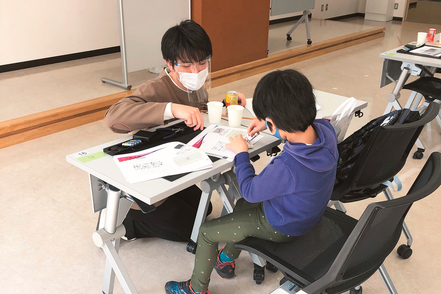 九州産業大学 【スマートコミュニケーション工学科】理工系の素養を身につけ、社会や文化など多分野の知識・技術を総合的に活用できる力を養成