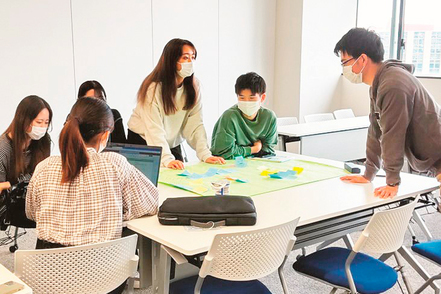 九州産業大学 【観光学科】語学力と国際的素養の習得をベースとして観光企画・デザイン能力を磨き、デジタル化にも対応できる力を育てます