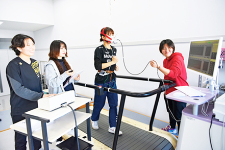 久留米大学 スポーツ医科学科／運動生理学実習