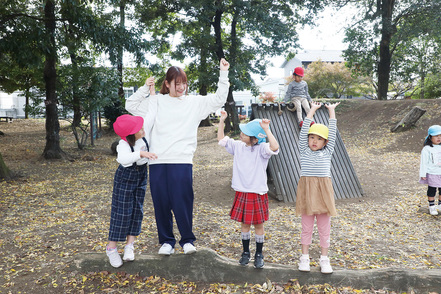 尚絅大学 附属こども園を併設し、キャンパス内は子どもたちの遊び場がたくさんあります。普段から子どもの様子を見ながら学べます
