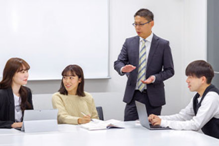 大阪成蹊大学 学生が主体的に学ぶ「アクティブラーニング」を実施