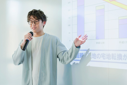 園田学園大学 企業や地域と協働した実践的なプロジェクトが豊富。多彩なPBL型授業でマーケティングやマネジメントのスキルを高めます。