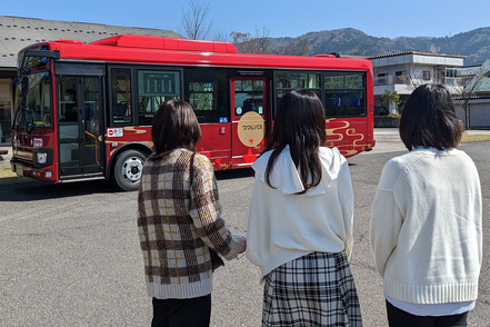 福井工業大学 F's Design Studio。地域企業や自治体から依頼を受けて実際の商品開発に携わることができます。