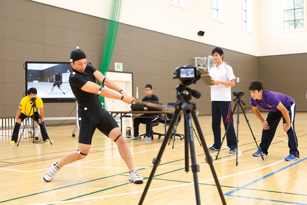 福井工業大学 工学機器を利用したスポーツの分析法やデータの活用法など、実際のスポーツ現場で活用できる工学的技術を学びます。