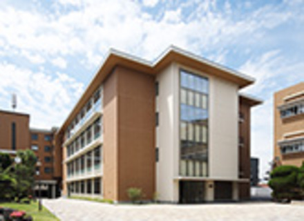 花園大学の特長１