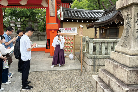 大手前大学 フィールドワークなど実学を中心とした学び。くりかえし実学から学んでいくことで次の課題が次々と見つかっていきます。